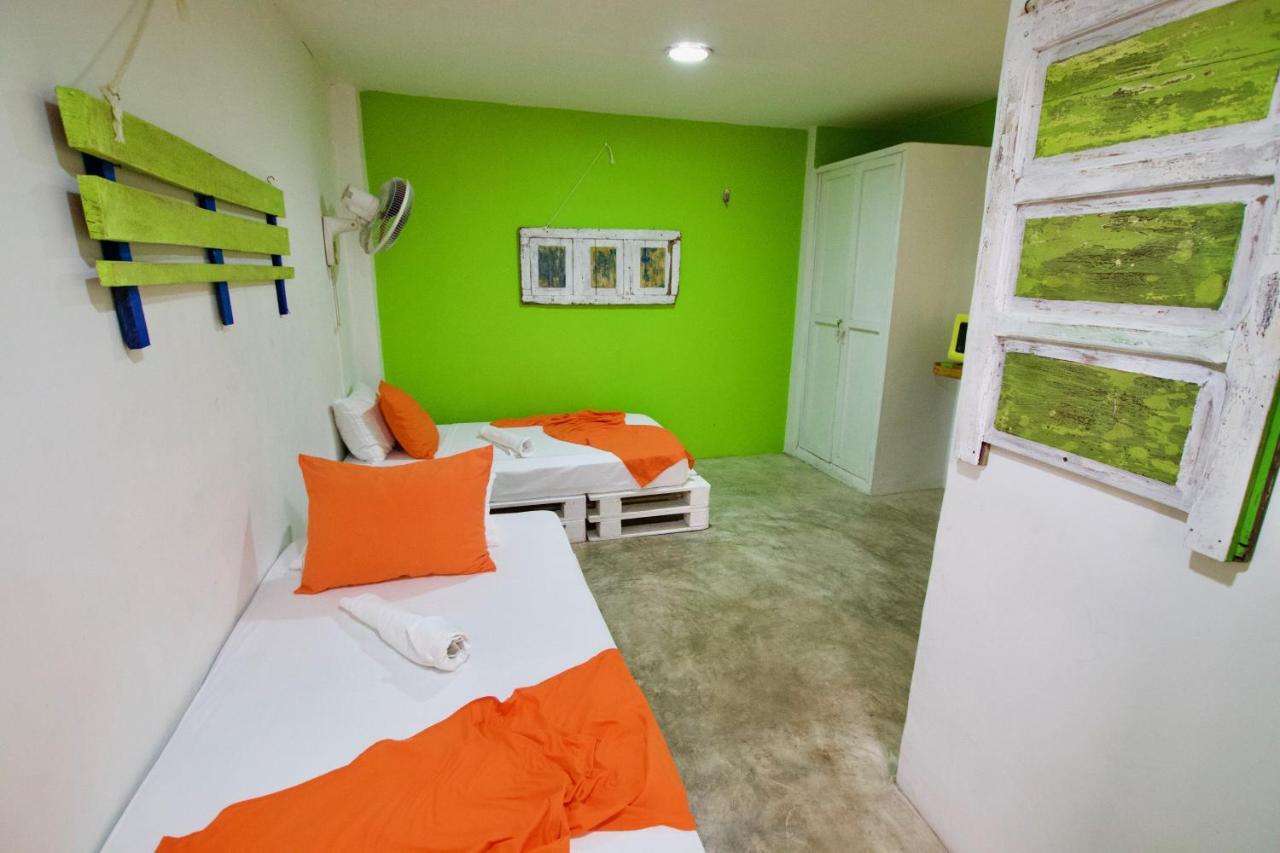 Quillahost Guesthouse บาร์รังกีญา ภายนอก รูปภาพ